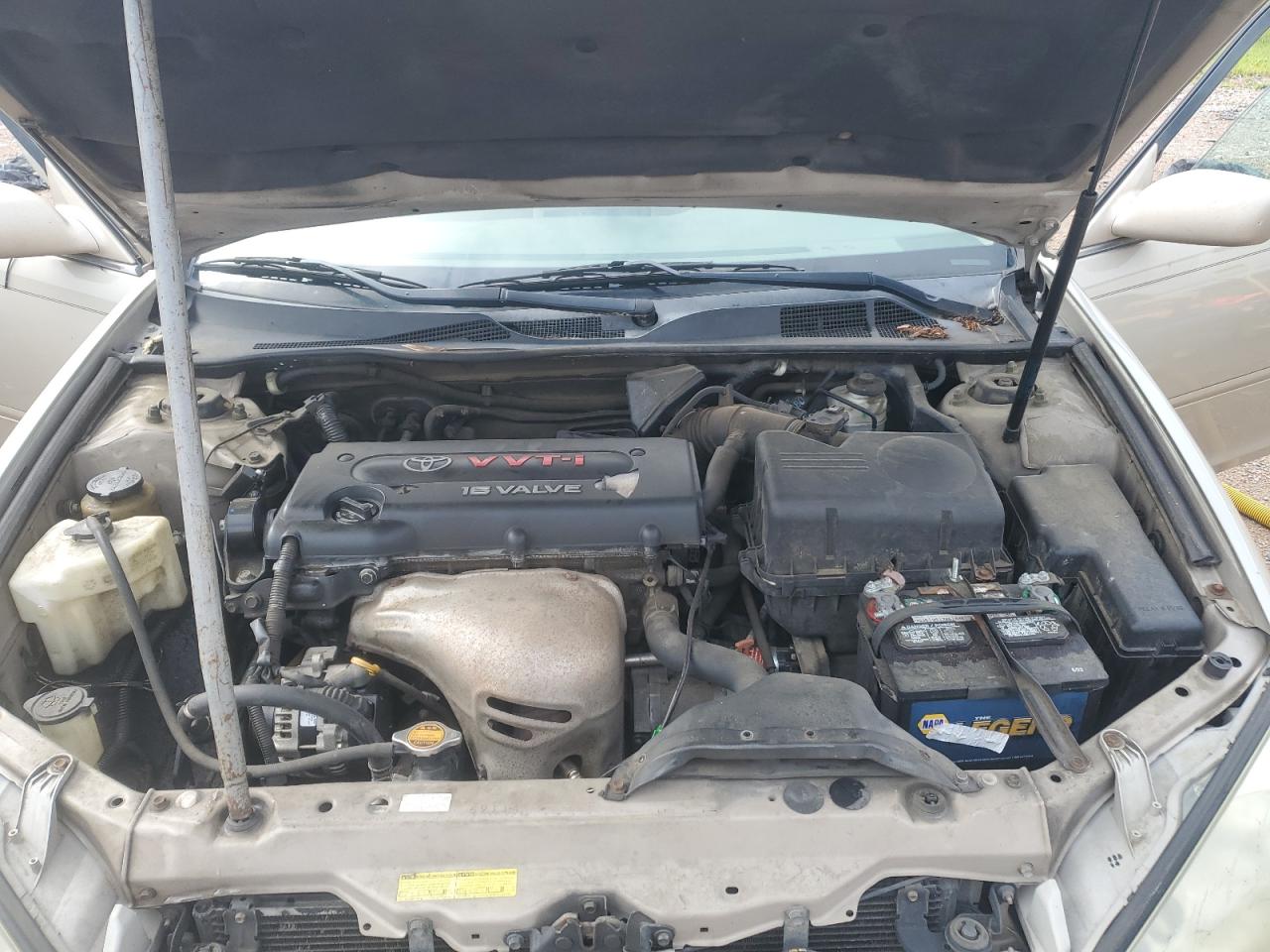 2004 Toyota Camry Le VIN: 4T1BE32K94U877252 Lot: 64211125