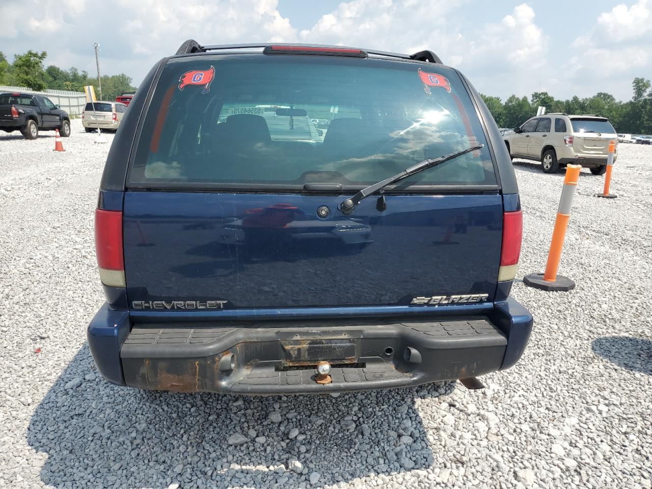2002 Chevrolet Blazer VIN: 1GNDT13W52K208517 Lot: 63564575