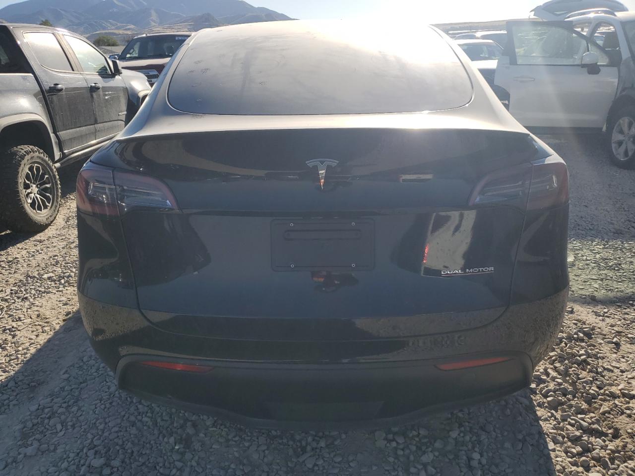 2023 Tesla Model Y VIN: 7SAYGDEF4PF738143 Lot: 66701445