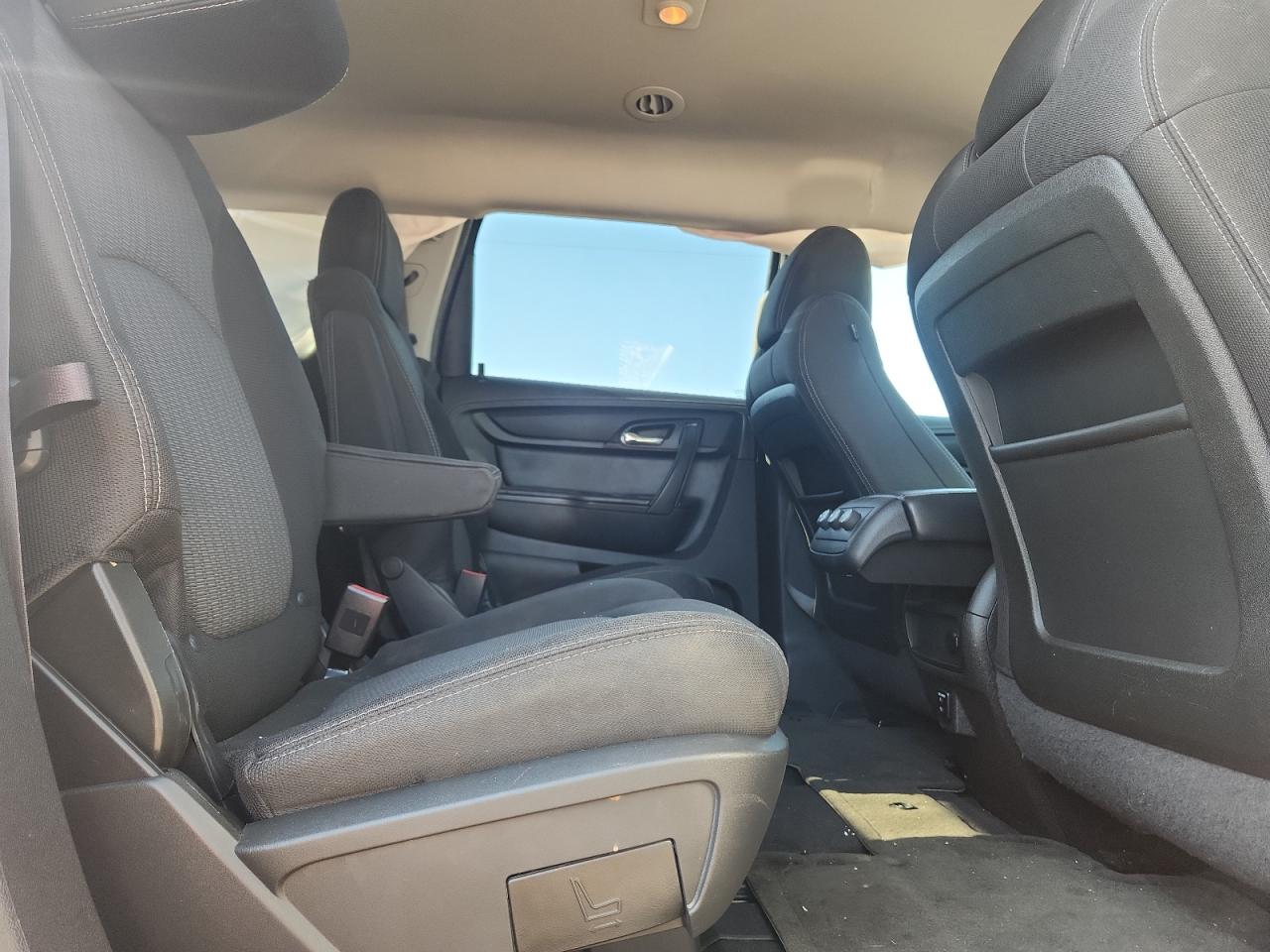 2015 Chevrolet Traverse Lt VIN: 1GNKRGKD1FJ186682 Lot: 64040605