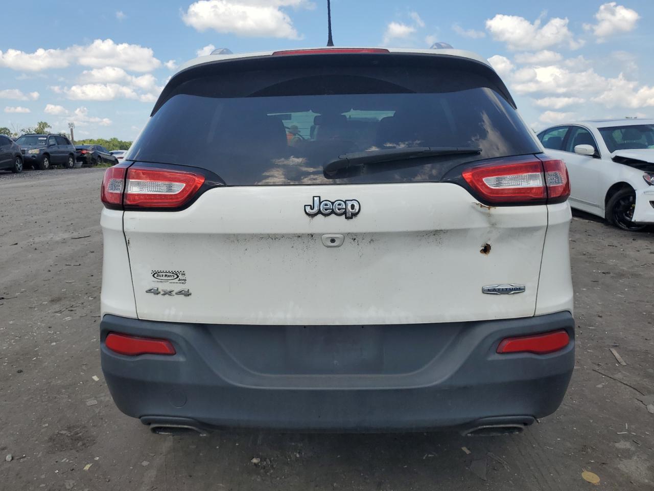 2015 Jeep Cherokee Latitude VIN: 1C4PJMCS1FW610513 Lot: 65541805