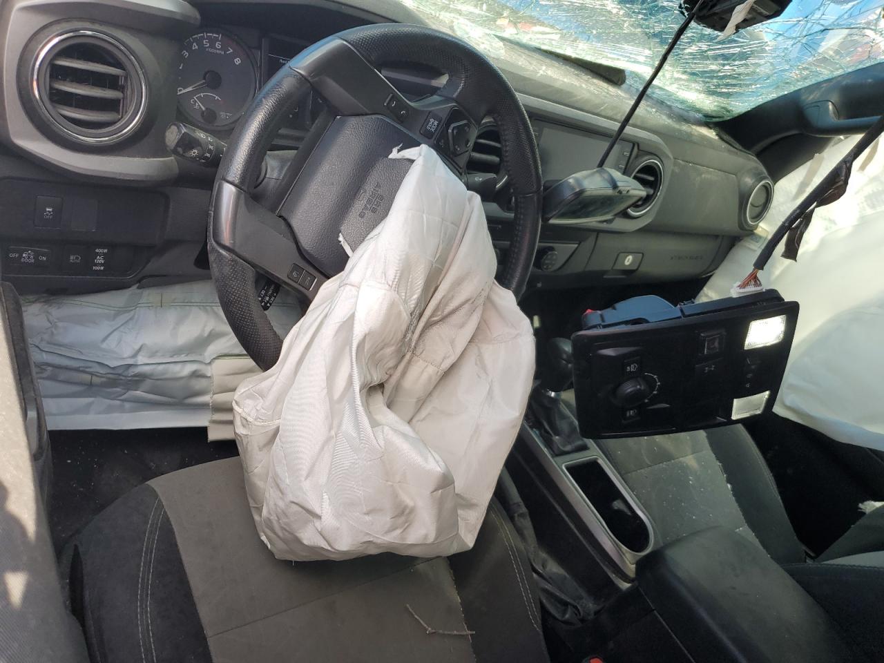 2020 Toyota Tacoma Double Cab VIN: 5TFCZ5AN2LX243704 Lot: 63277085