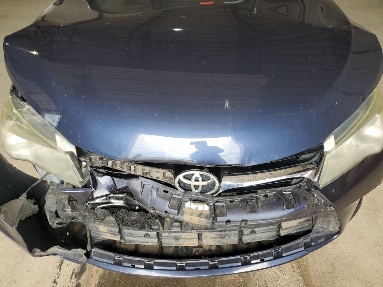 2016 Toyota Camry Le VIN: 4T1BF1FK8GU611267 Lot: 64676885