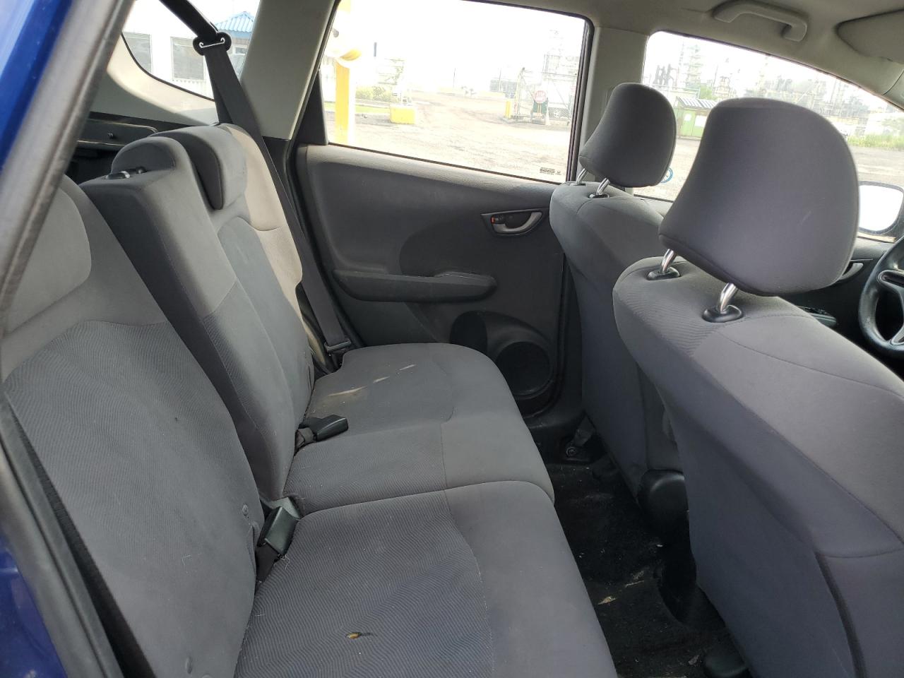 2010 Honda Fit Lx VIN: JHMGE8H58AC803037 Lot: 64092015