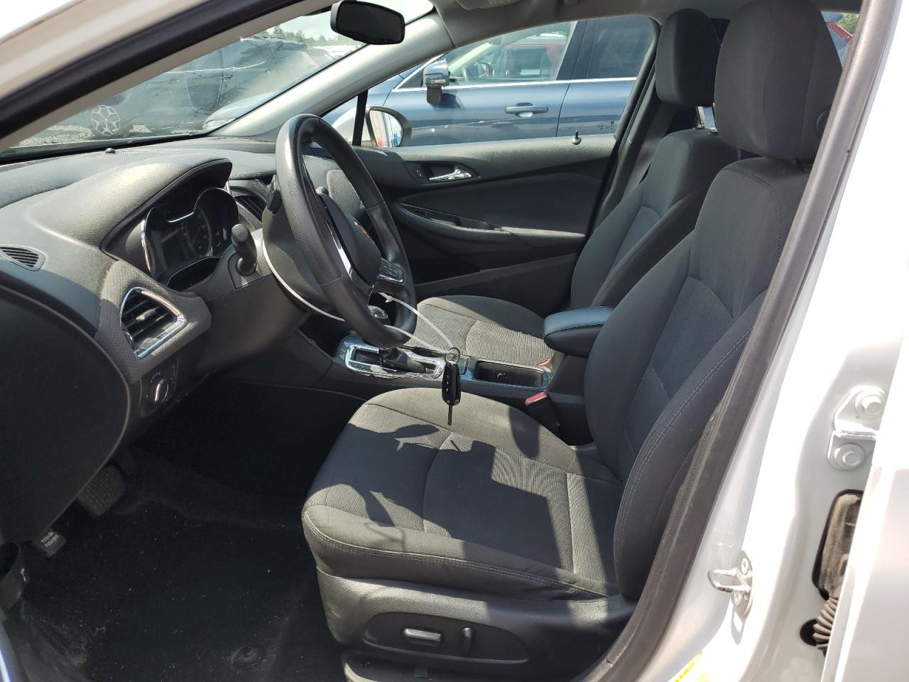 2019 Chevrolet Cruze Lt VIN: 1G1BE5SM8K7146690 Lot: 64169565