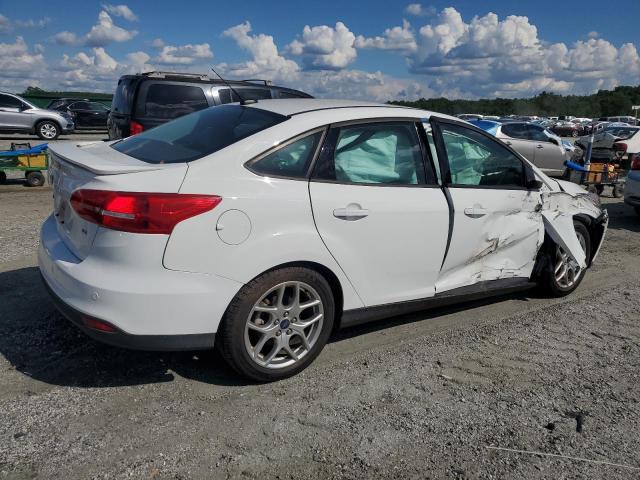  FORD FOCUS 2015 Белы