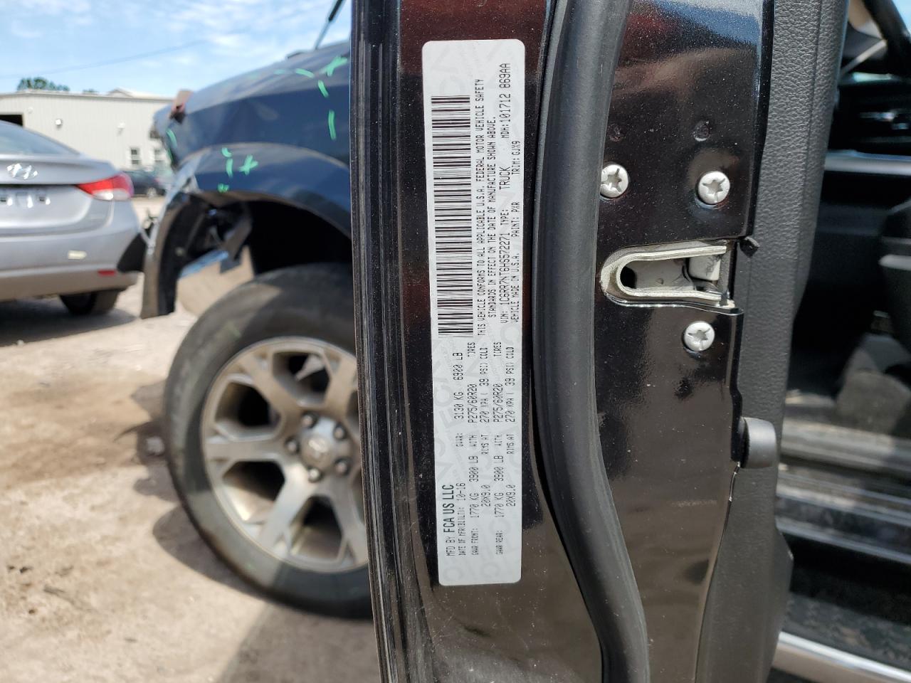 2017 Ram 1500 Laramie VIN: 1C6RR7NT6HS572271 Lot: 64798015