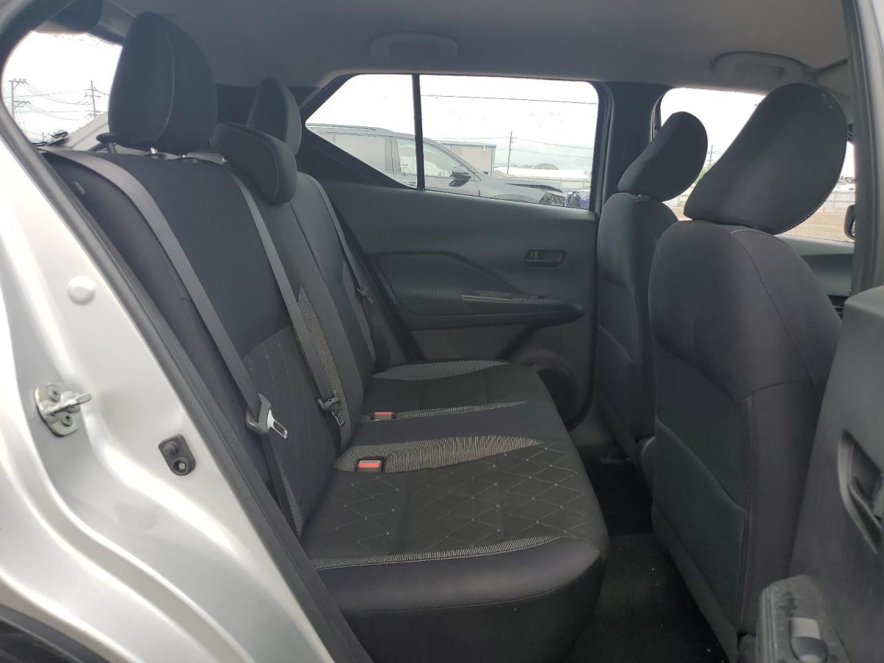 2018 Nissan Kicks S VIN: 3N1CP5CU9JL540460 Lot: 64443915