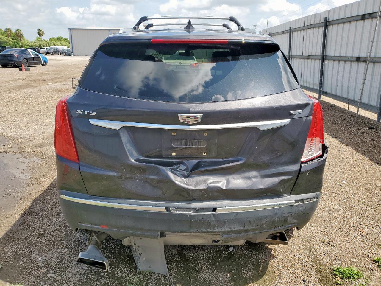 2017 Cadillac Xt5 VIN: 1GYKNARS0HZ105465 Lot: 63675005
