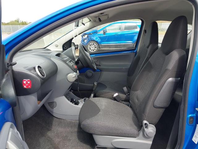 2010 TOYOTA AYGO BLUE