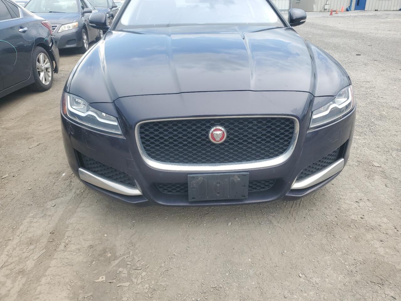 2017 Jaguar Xf Premium VIN: SAJBJ4BNXHCY42877 Lot: 64552565