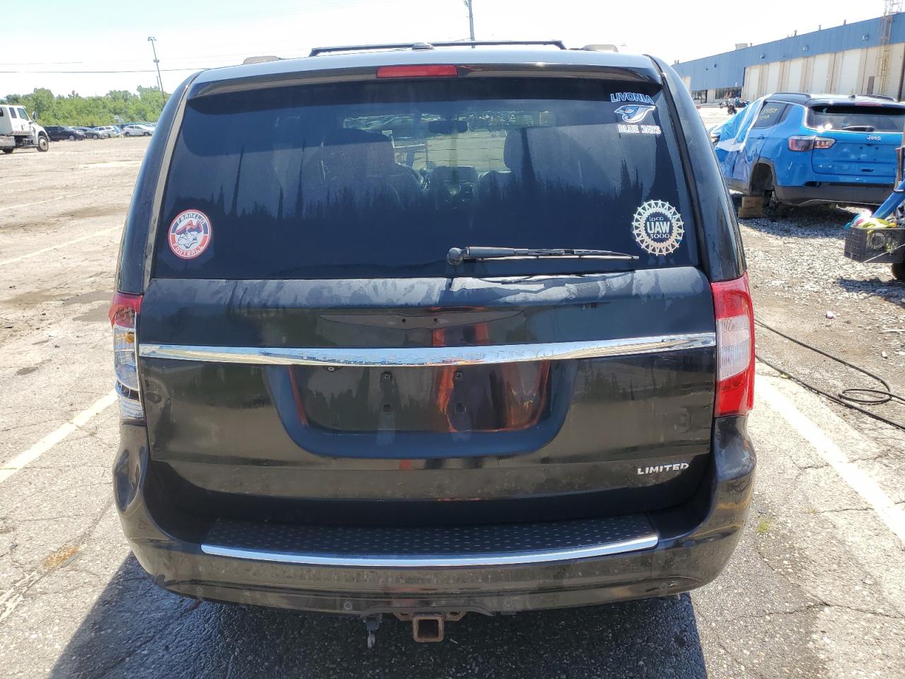 2014 Chrysler Town & Country Limited VIN: 2C4RC1GG3ER307747 Lot: 65431235