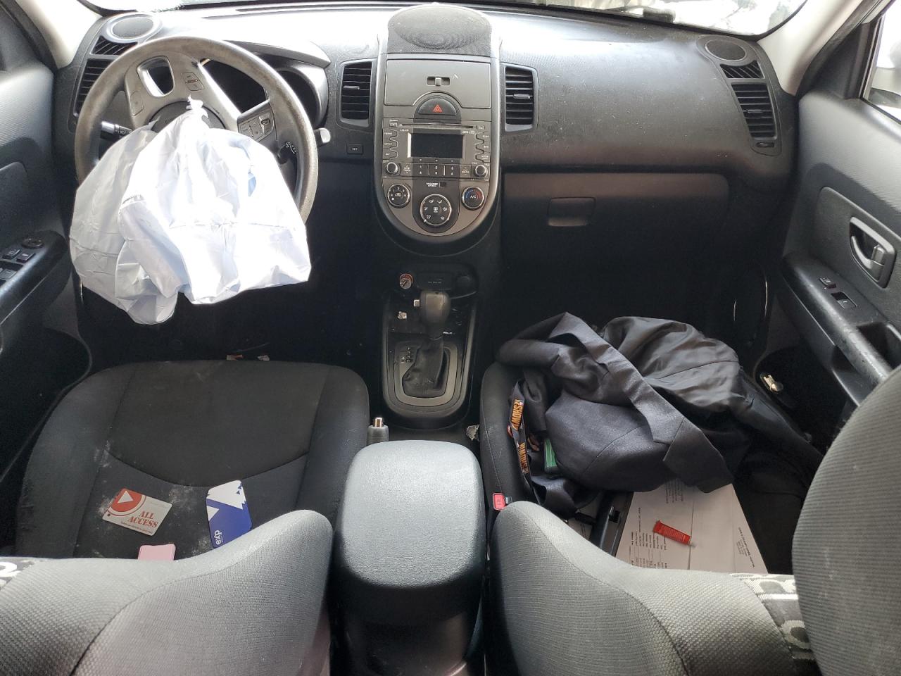 KNDJT2A28B7716565 2011 Kia Soul +