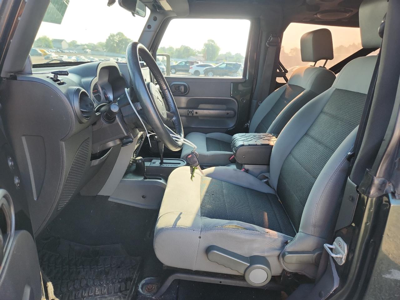 2010 Jeep Wrangler Sport VIN: 1J4AA2D12AL158947 Lot: 65050045