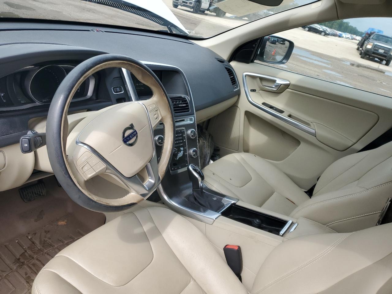 2016 Volvo Xc60 T5 Premier VIN: YV440MDK8G2836977 Lot: 65145655