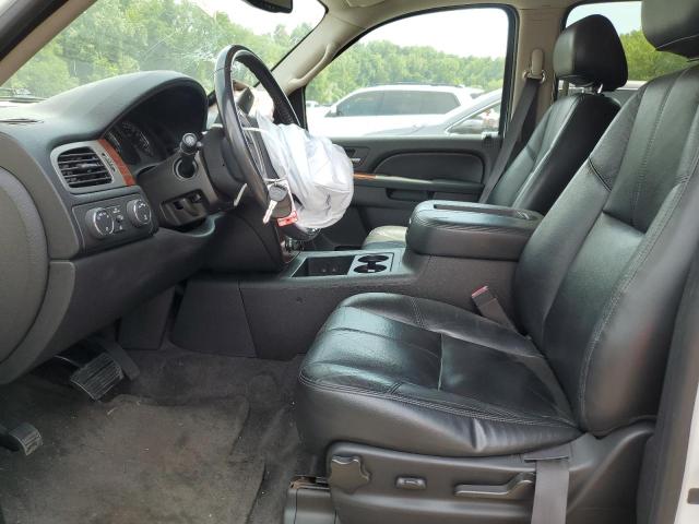  CHEVROLET SUBURBAN 2014 Biały