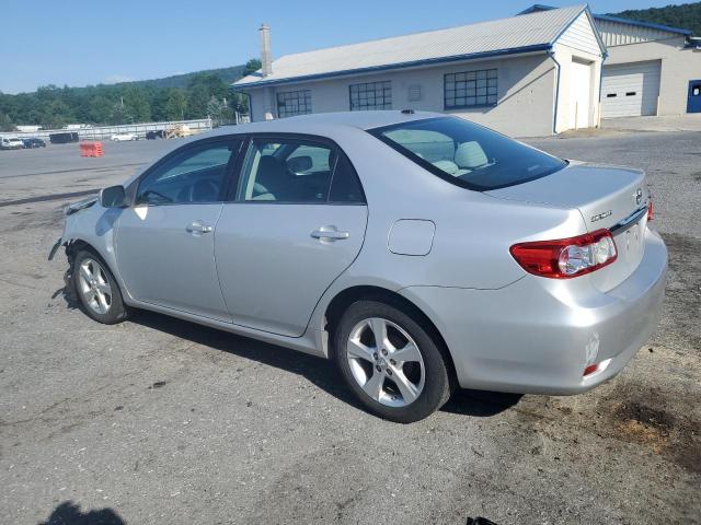 Sedans TOYOTA COROLLA 2013 Srebrny