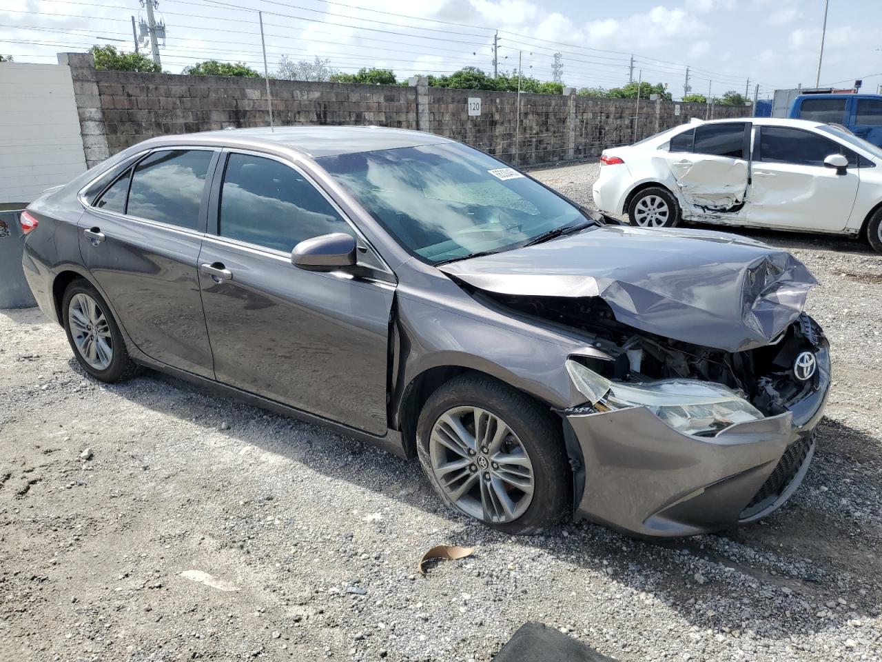4t1bf1fk4fu062102 4T1BF1FK4FU062102 2015 Toyota Camry Le