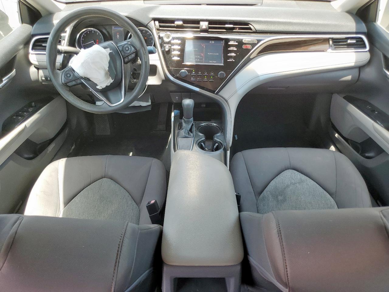 2018 Toyota Camry L VIN: 4T1B11HK1JU062093 Lot: 64749385