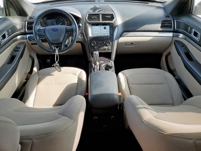  FORD EXPLORER 2018 Серебристый