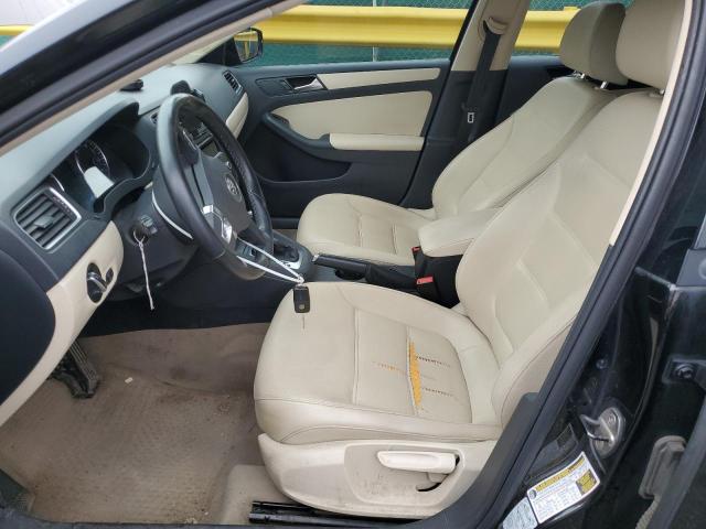 Sedans VOLKSWAGEN JETTA 2012 Czarny