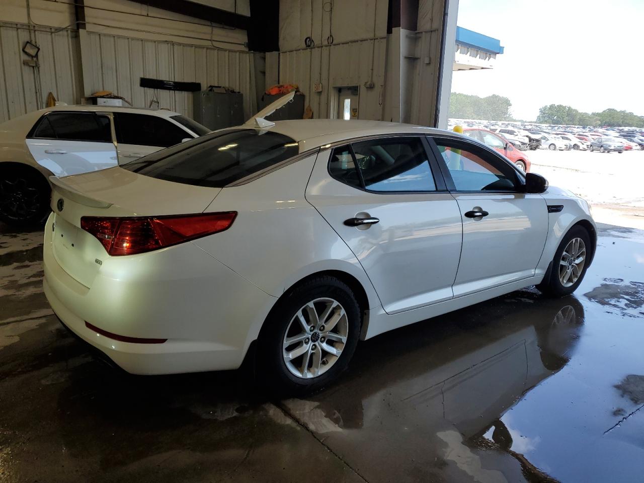 2011 Kia Optima Lx VIN: KNAGM4A76B5055870 Lot: 65961375
