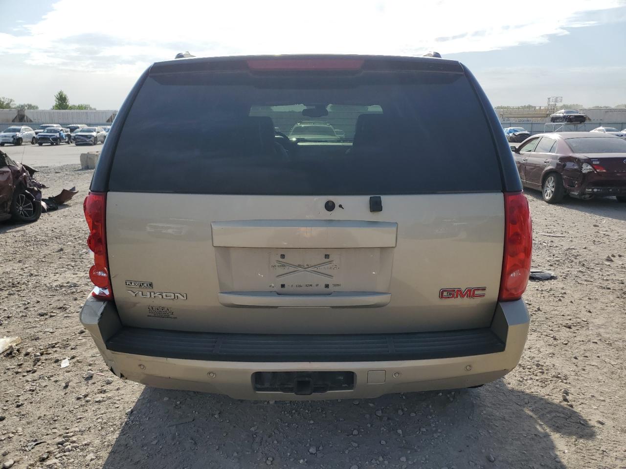 2007 GMC Yukon VIN: 1GKFK13097J402436 Lot: 64019275