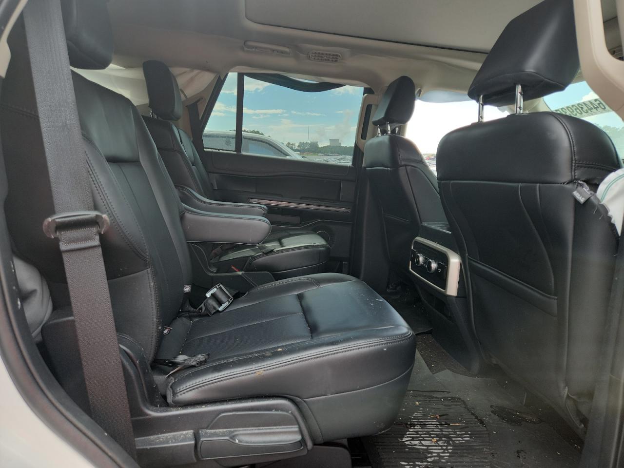 2022 Ford Expedition Xlt VIN: 1FMJU1HT5NEA31876 Lot: 64436935