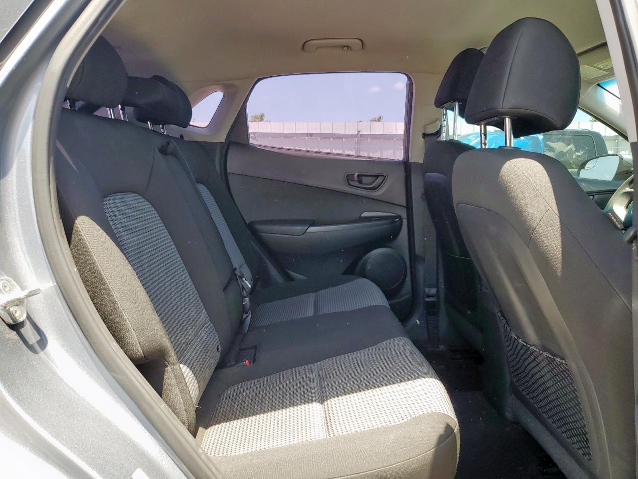 2018 Hyundai Kona Se VIN: KM8K12AA6JU147454 Lot: 64942095