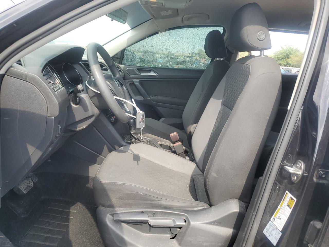 2018 Volkswagen Tiguan S VIN: 3VV1B7AX4JM015118 Lot: 64695235