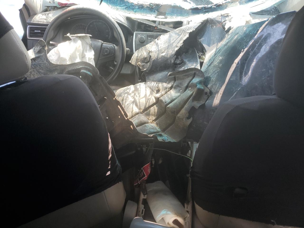 2015 Toyota Camry Le VIN: 4T1BF1FK2FU102418 Lot: 66263155