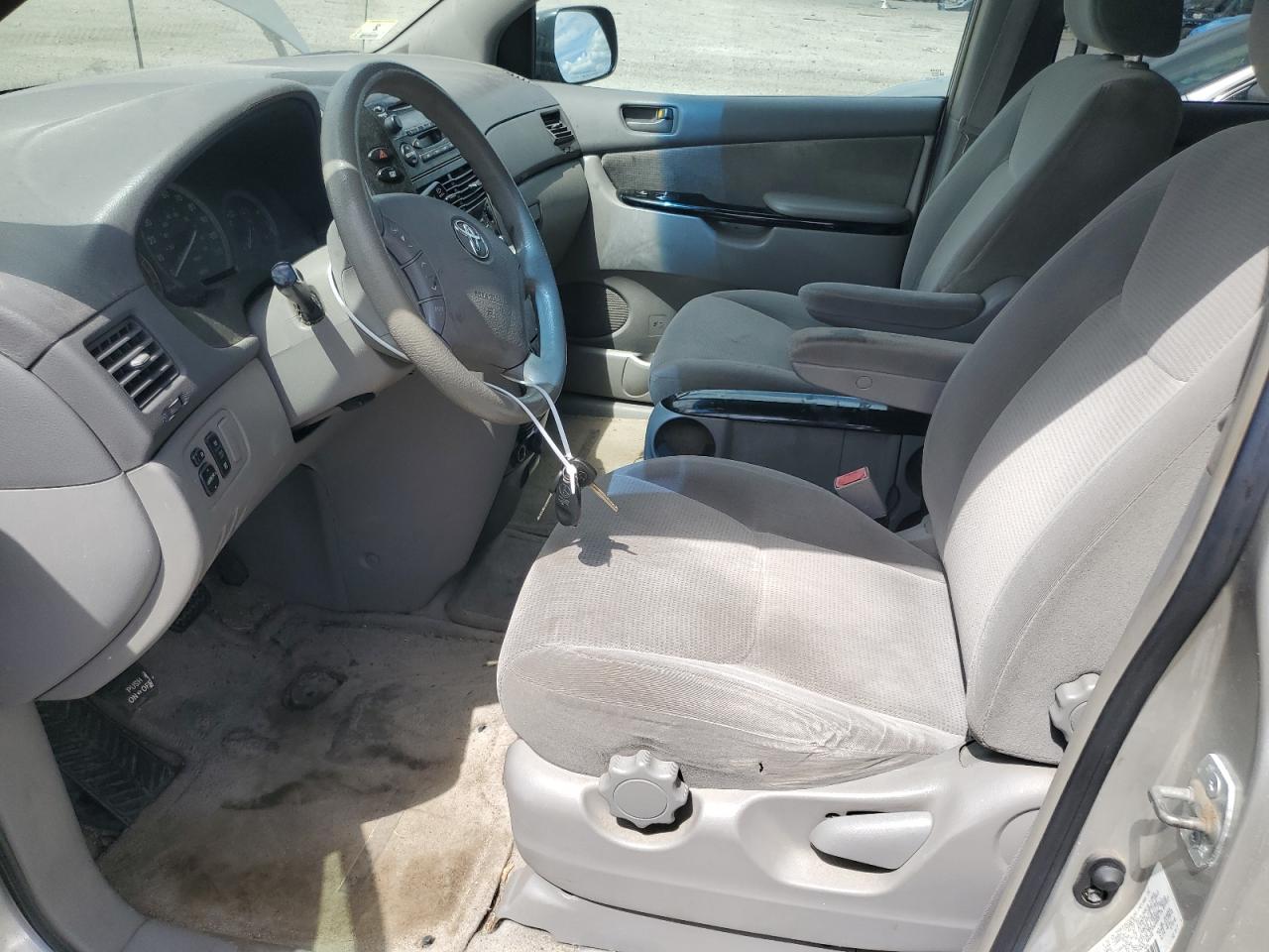 2004 Toyota Sienna Ce VIN: 5TDZA23C94S114913 Lot: 65417965