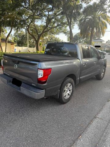  NISSAN TITAN 2017 Szary