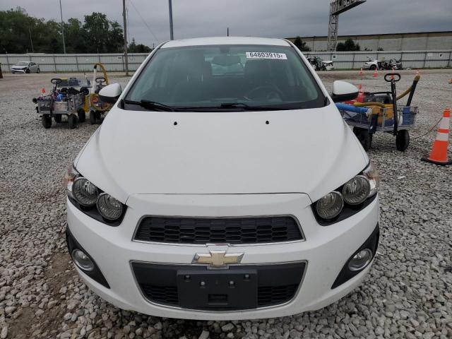 Hatchbacks CHEVROLET SONIC 2015 Biały
