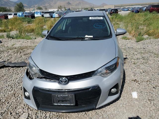  TOYOTA COROLLA 2015 Srebrny