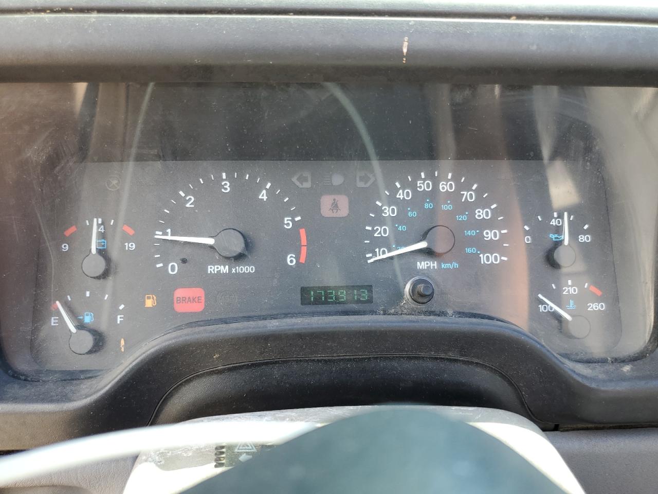 1998 Jeep Wrangler / Tj Sport VIN: 1J4FY19SXWP712927 Lot: 64915525