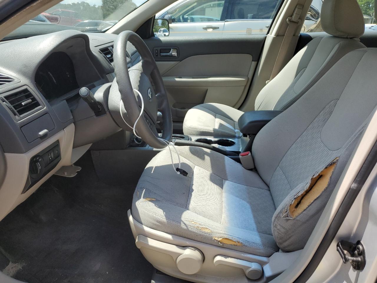 2010 Ford Fusion S VIN: 3FAHP0GA0AR303753 Lot: 66133115