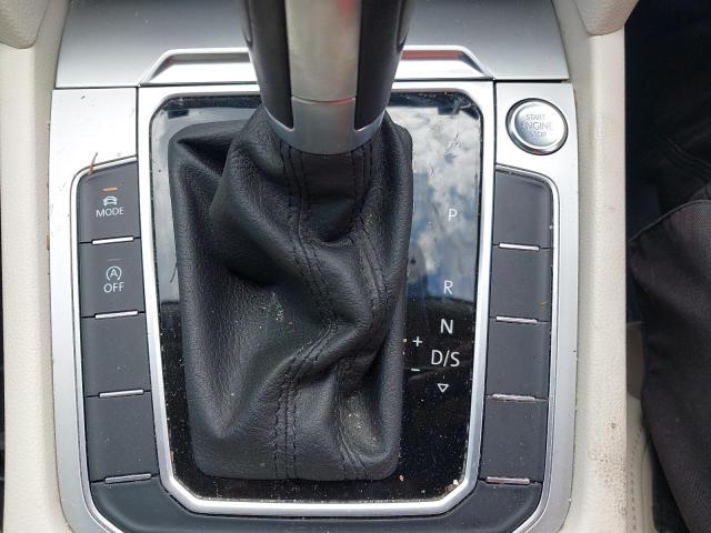 2017 VOLKSWAGEN PASSAT SE