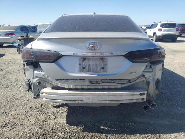  TOYOTA CAMRY 2021 Srebrny