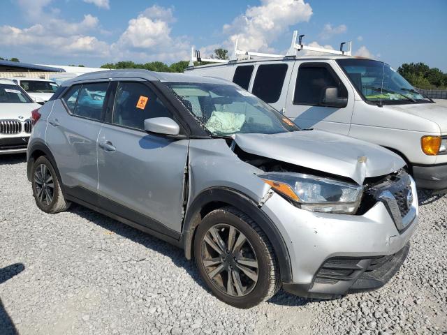 NISSAN KICKS 2020 Srebrny