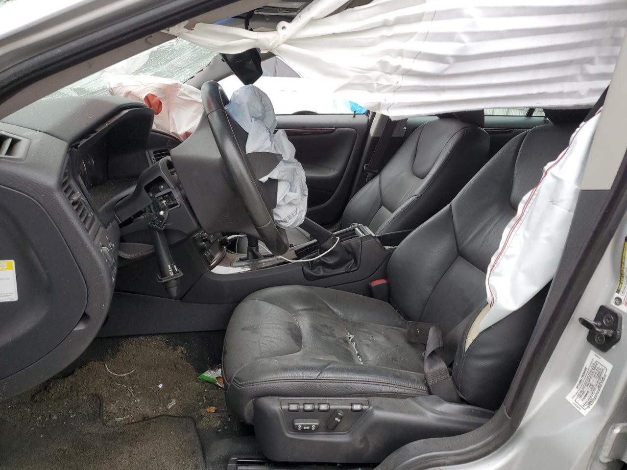 2005 Volvo S60 2.5T VIN: YV1RH592152485241 Lot: 64076675