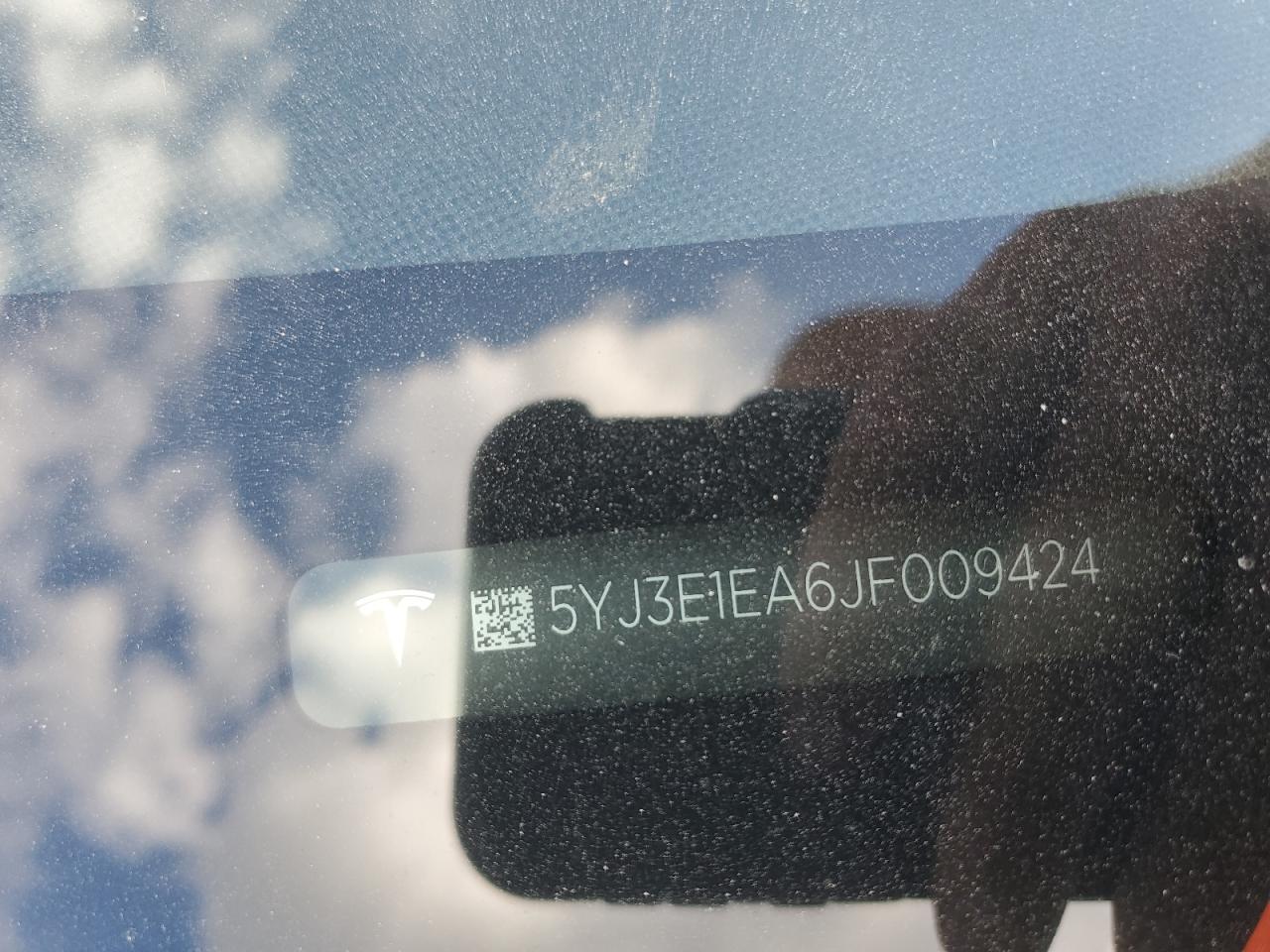 2018 Tesla Model 3 VIN: 5YJ3E1EA6JF009424 Lot: 65526675