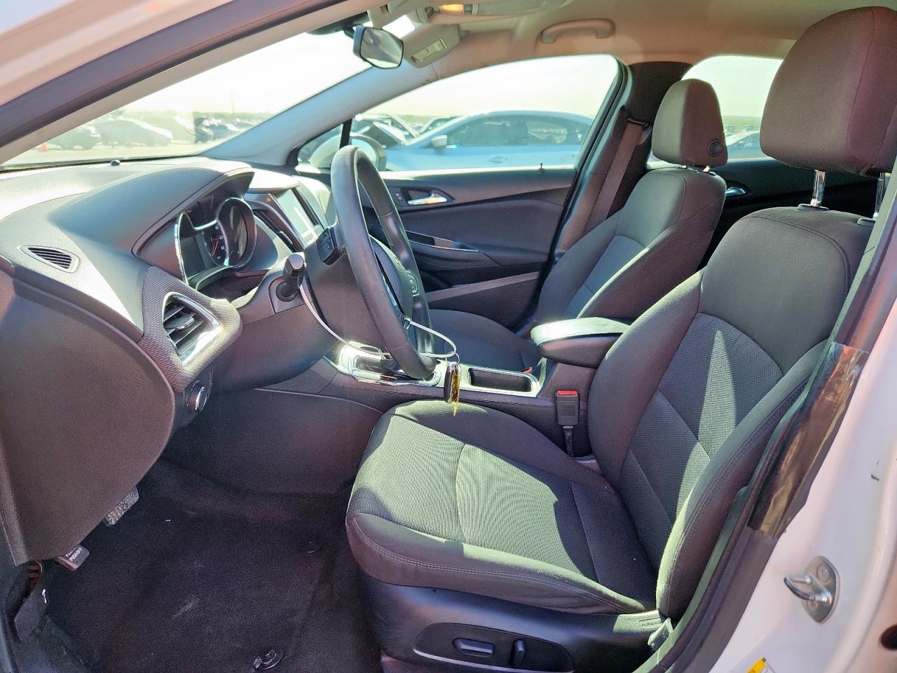 2019 Chevrolet Cruze Lt VIN: 1G1BE5SM4K7111435 Lot: 66938005