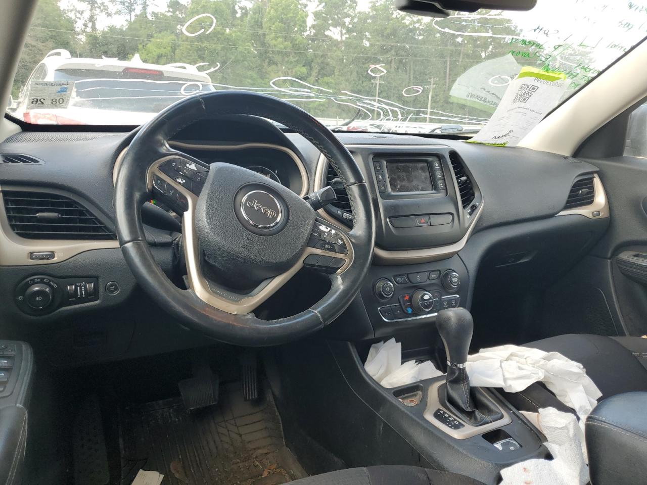 2016 Jeep Cherokee Latitude VIN: 1C4PJLCBXGW324655 Lot: 64841315
