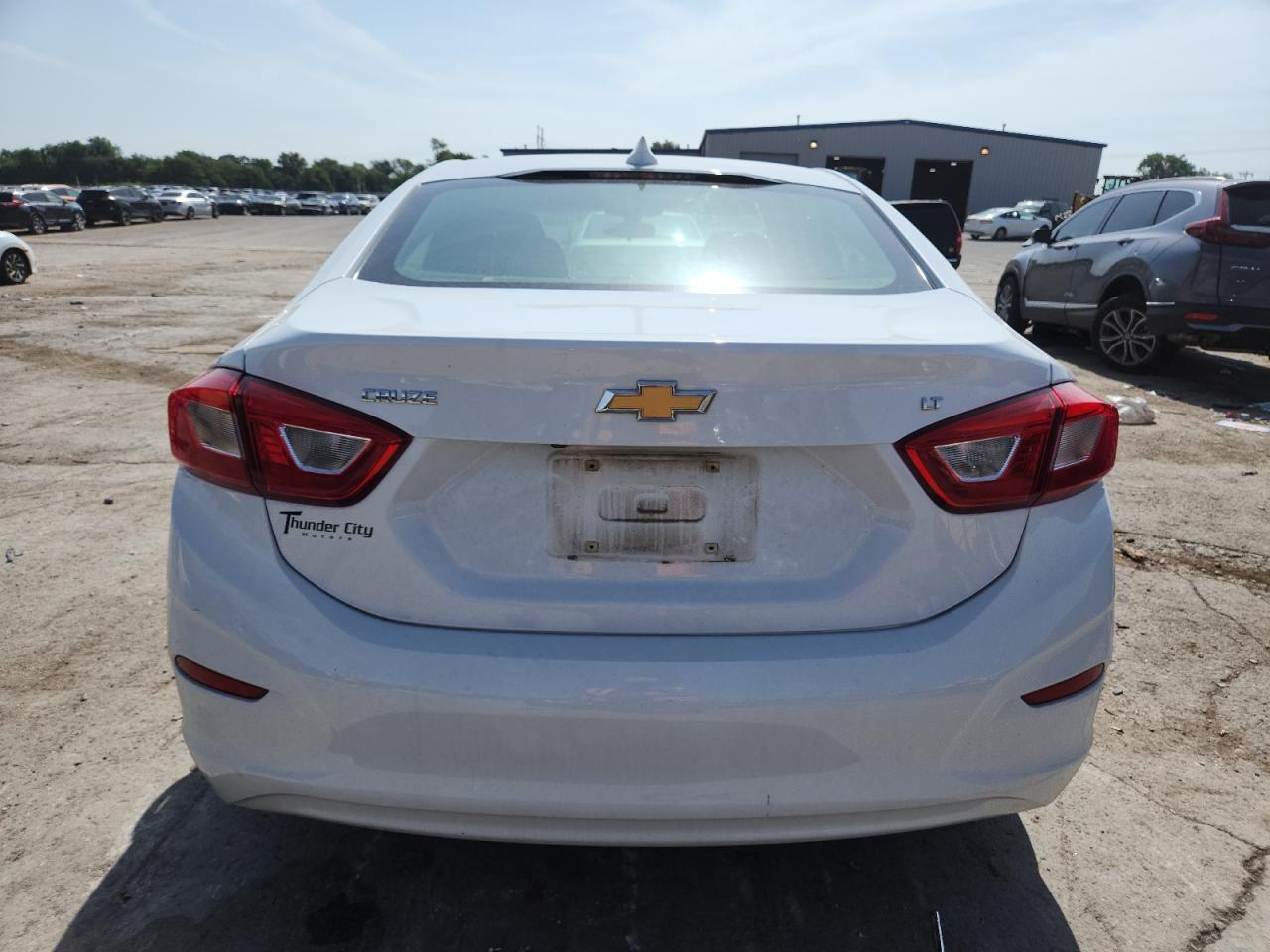2018 Chevrolet Cruze Lt VIN: 1G1BE5SM7J7248304 Lot: 65362885