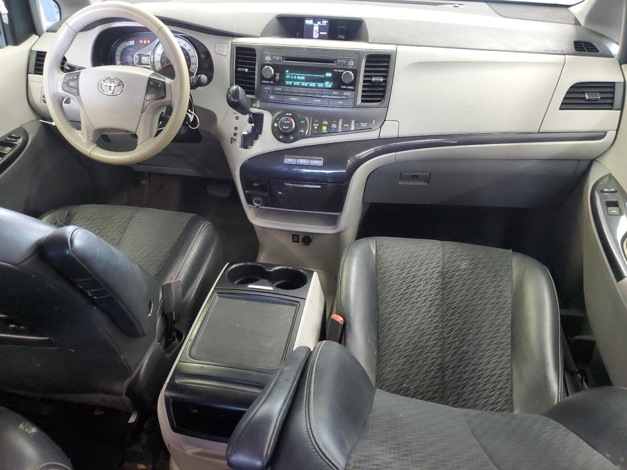 2013 Toyota Sienna Sport VIN: 5TDXK3DC3DS343631 Lot: 65191995