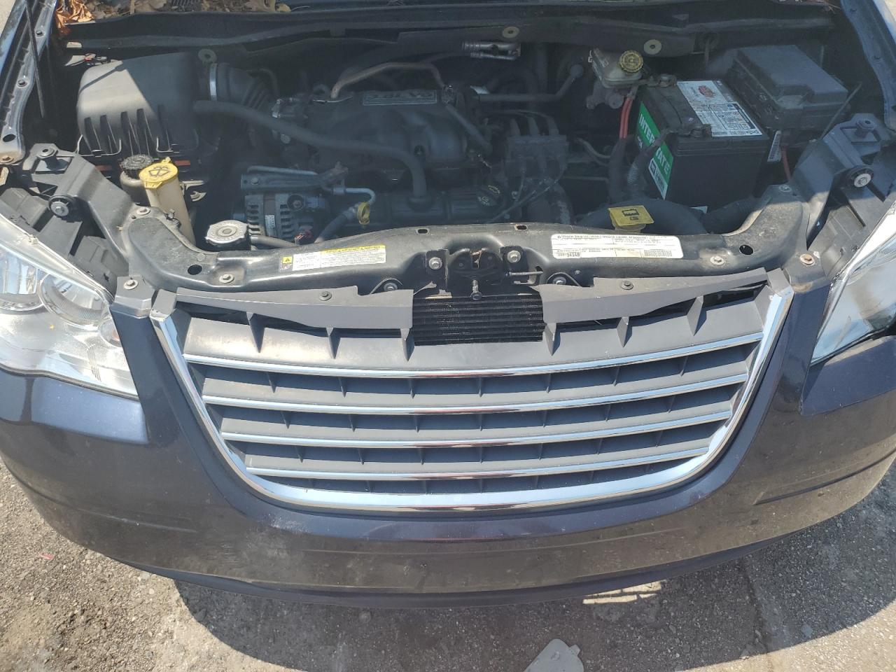 2010 Chrysler Town & Country Lx VIN: 2A4RR2D12AR463996 Lot: 64144025