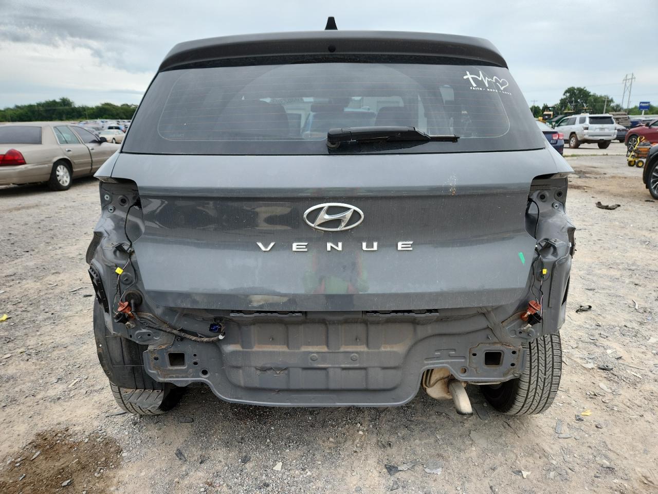 2022 Hyundai Venue Se VIN: KMHRB8A30NU141607 Lot: 63023035