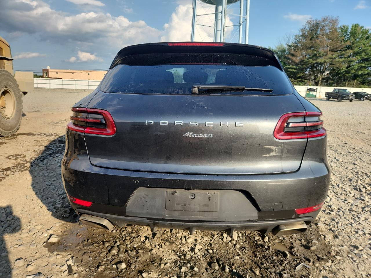2018 Porsche Macan VIN: WP1AA2A50JLB17521 Lot: 65266205