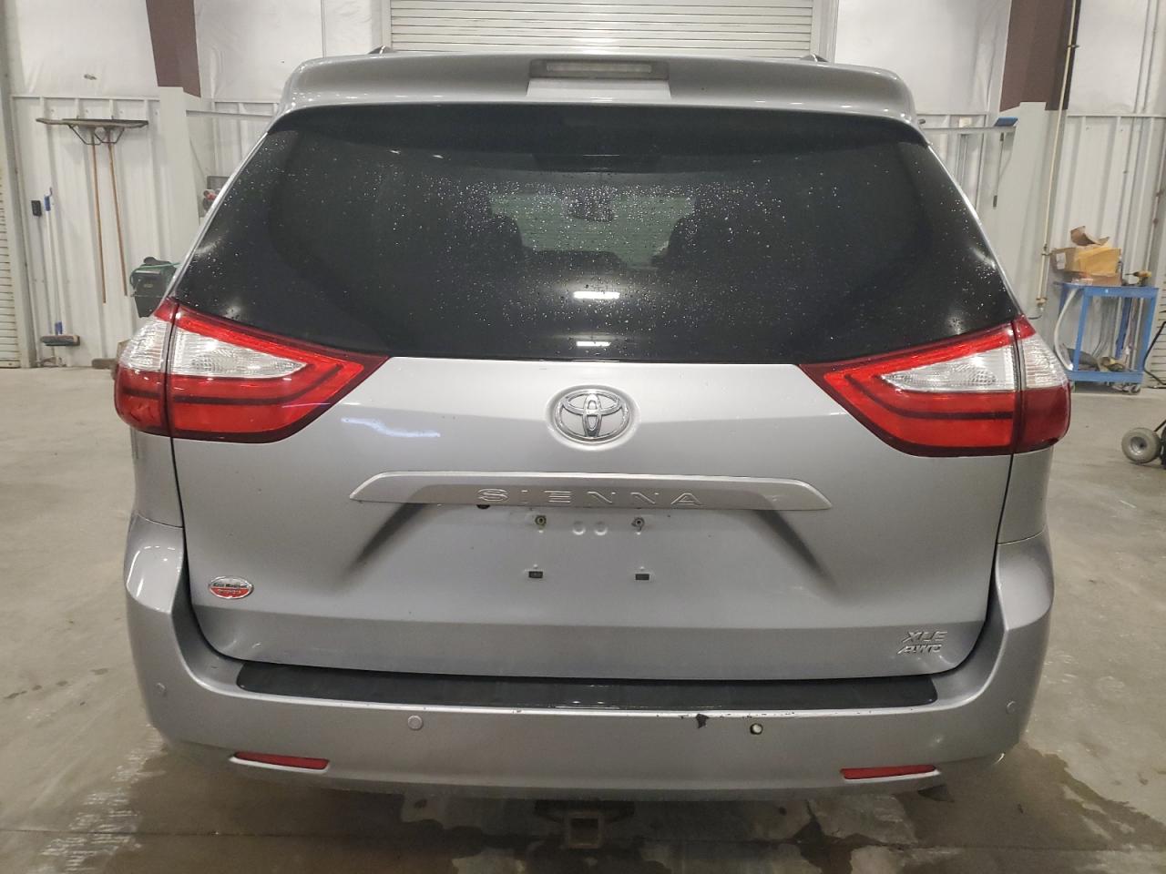 2017 Toyota Sienna Xle VIN: 5TDDZ3DC4HS166141 Lot: 64357715